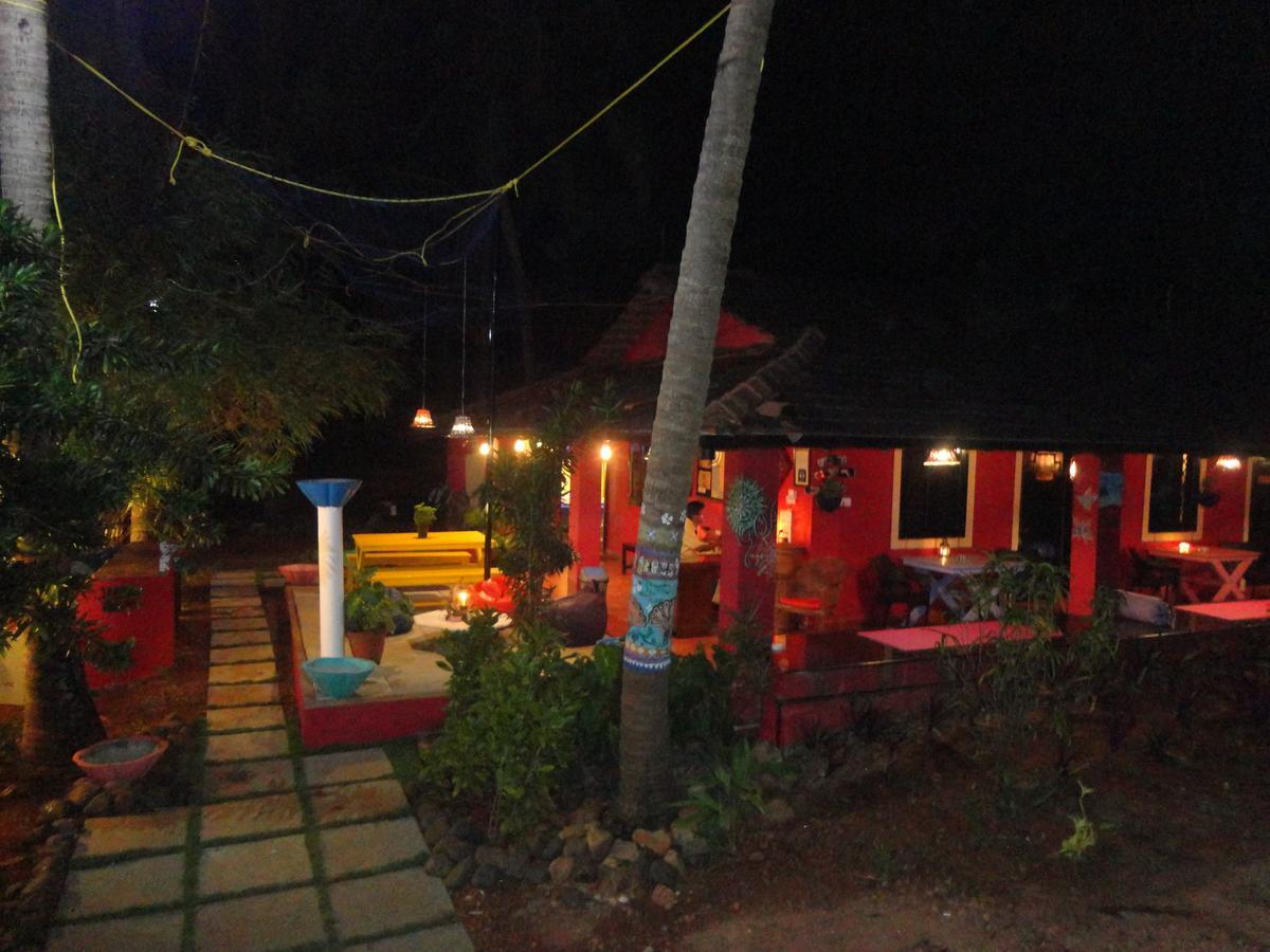 The Yuppi Hippi Female Hostel Anjuna Esterno foto
