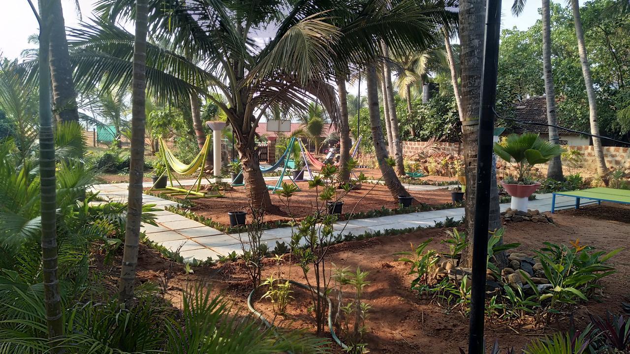 The Yuppi Hippi Female Hostel Anjuna Esterno foto